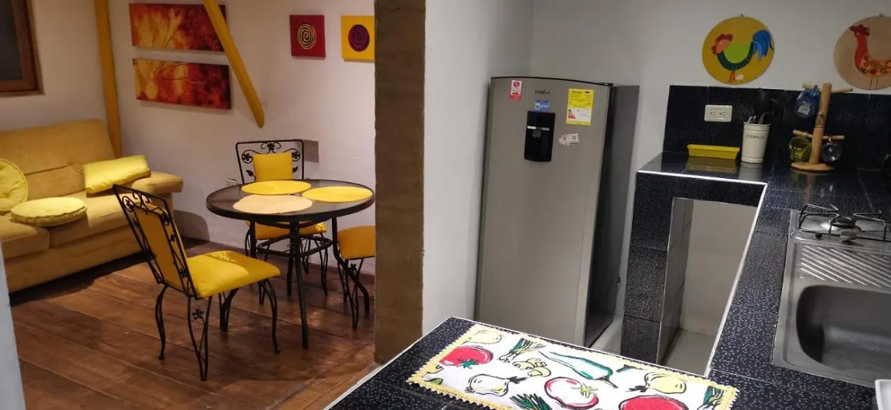 Parrot House San Antonio Apartment Cali